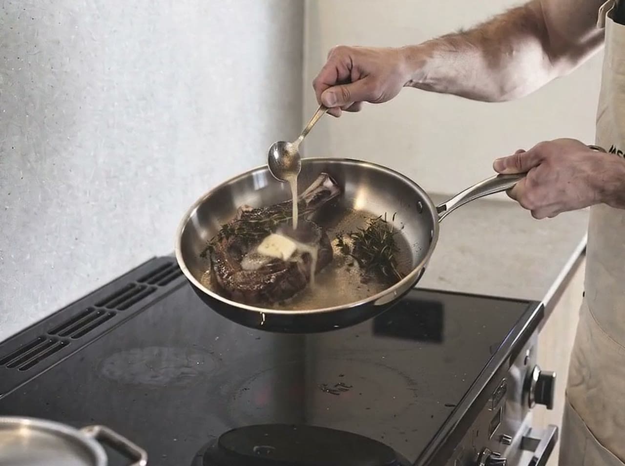 Steak searing in a SEIDO stainless steel pan